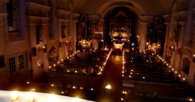 Ein Licht in der Dunkelheit: Adventskonzert der Blaskapelle Viehhausen in Erbendorf